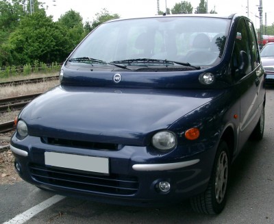 Fiat_Multipla_front_20070605.jpg