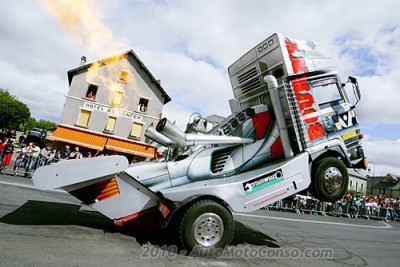 wheeling-camion-flamme-noel-gazi.jpg