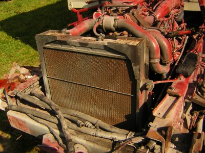 le même radiateur que le 2000 mais monter sur un renault s 130....les pattes de fixation sont differente