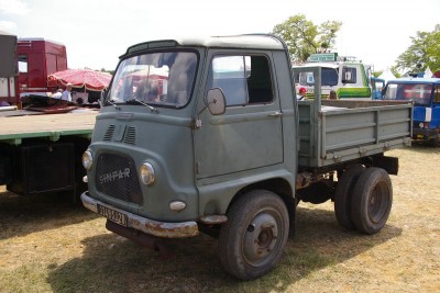 Mini Camion (MC) et pas Castor!<br />C'est un 4x2