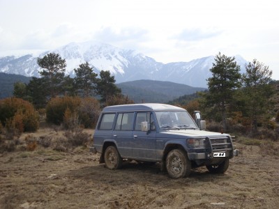 mitsu pajero châssis long,2.5D tout court!!