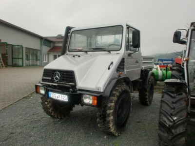 Encore une fois, à la même époque Unimog sortait le U90, concurrent du Duro pour l'achat de l'armée.