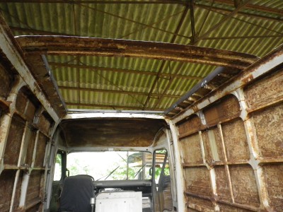 Création d'un cadre pour fixer la tente de toit
