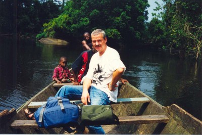 Voyage en pirogue pour aller faire causette dans la forêt,