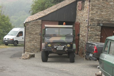 unimog son frangin en parfait état.jpg