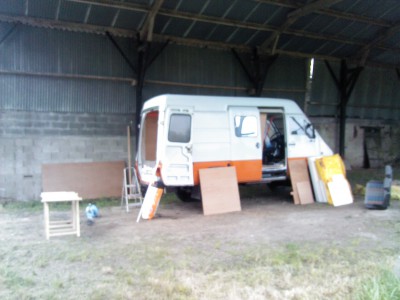 le hangar du voisin