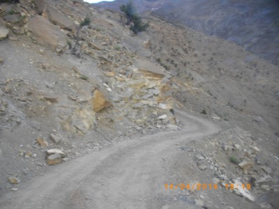 Descente vers Jaffar très très chaud super étroit!!!!!