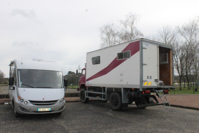 Le camping-car et le TRM4000