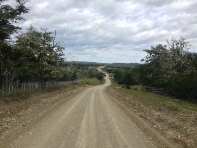 Une piste a 200 borne au dessus d'ushuaia en longeant la côte atlantique