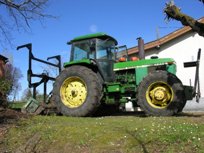 john deere 4240 s