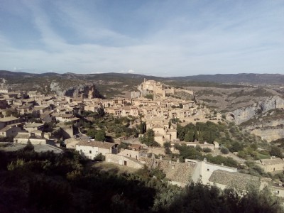 Bain de foule à alquezar, ravitaillement en huile d'olive avant de retourner dans la pampa