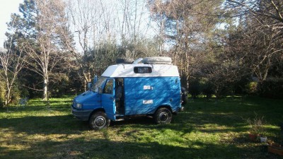 Iveco 4x4 bleu.jpg