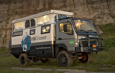 Source : https://www.thedrive.com/new-cars/8175/the-mighty-265000-earthcruiser-4x4-is-a-preppers-fantasy-machine