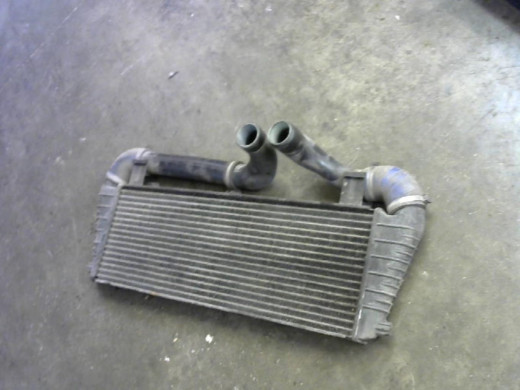 Piece-Echangeur-air-(Intercooler)-RENAULT-B110-GAZOLE-81e628846bf24125d6c8535c10df8a7f7ece9d050efb0b9dcc6e66e034951c47.jpg