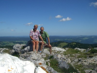 toujours plus haut .....................................................(Le Chasseron 1600m le sommet au-dessus de chez les kabis)