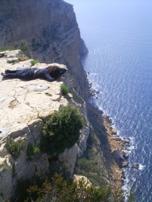 les points de vue sur la route des crètes sont vertigineux a 400m au dessus de la mer