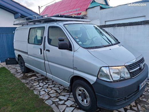 hiace1.jpg