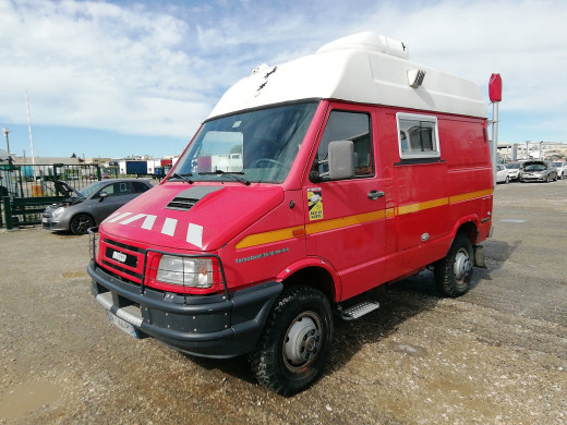 IVECO_DAILY_CLASSE_C_FOURGON_91e4938c4be33539193b468b.jpeg