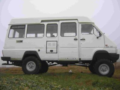 Renault B90 4x4 radio CRS