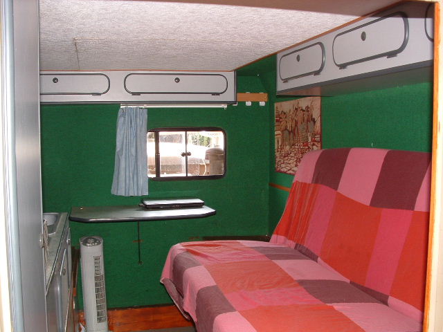 shelter Ã©quipee camping car