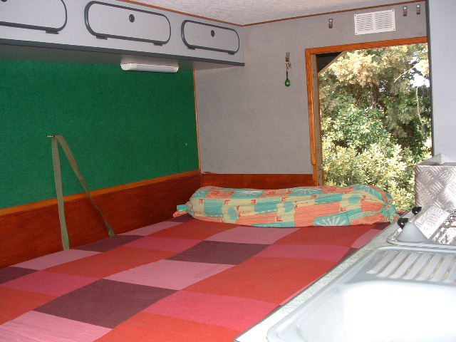 shelter Ã©quipee camping car