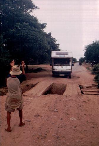 Pont au Cambodge