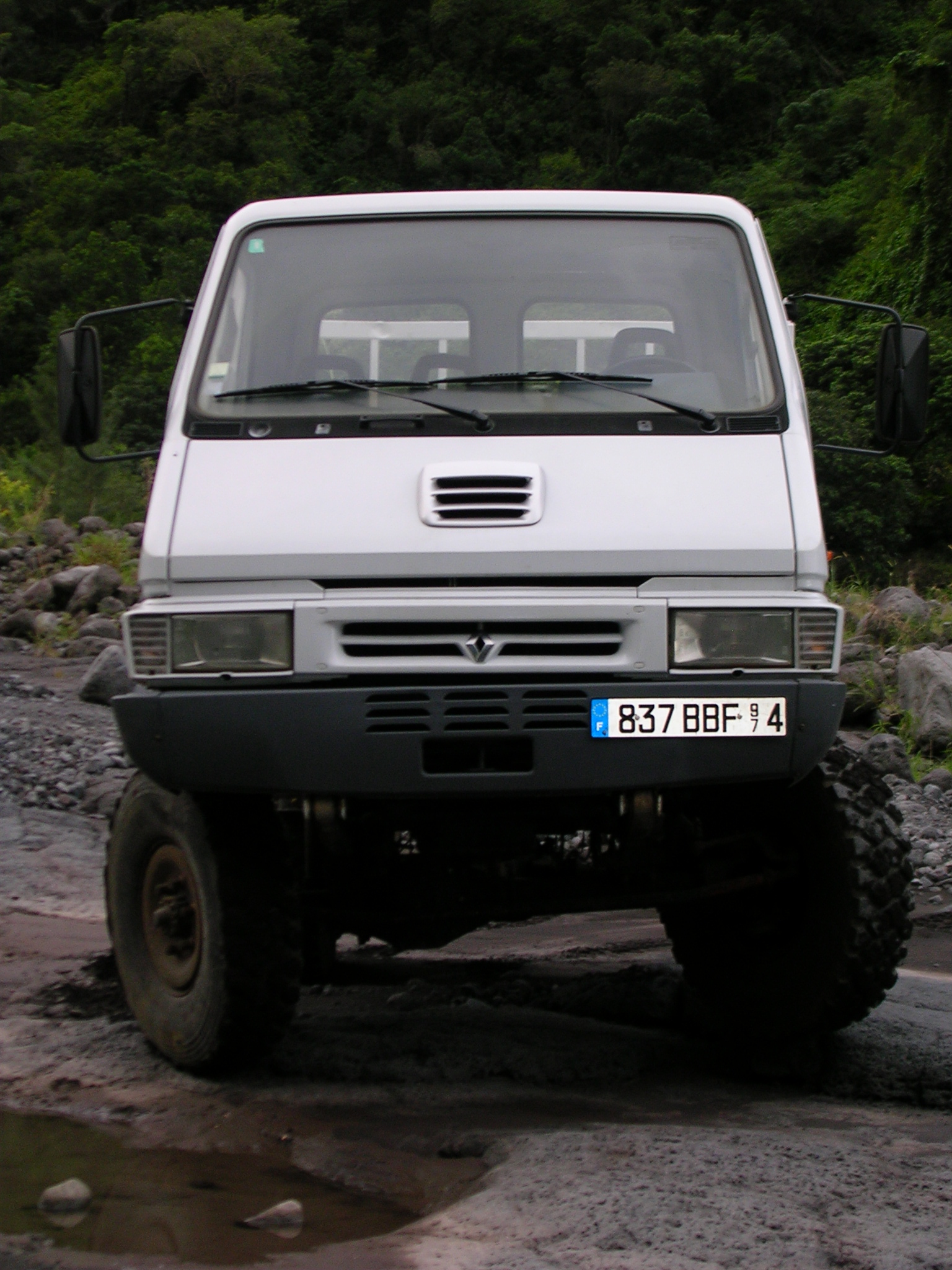 B110 4x4 Gérôme Dijoux (Ile de la Réunion) B110 4x4 Gérôme Dijoux (Ile de la Réunion)