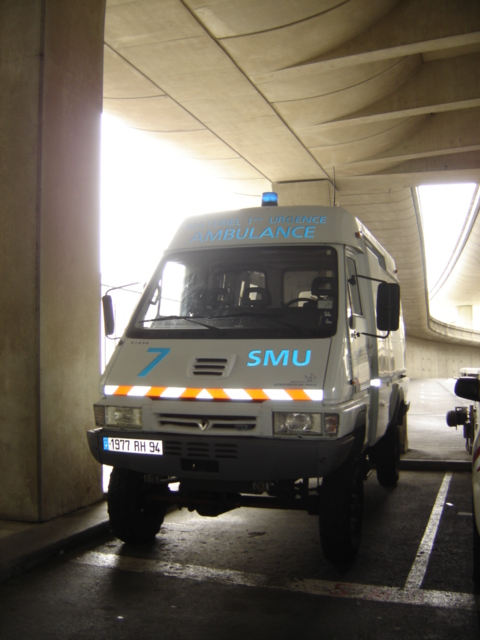 Renault B110 4x4 Ambulance aÃ©roport Roissy Charles de Gaulle
