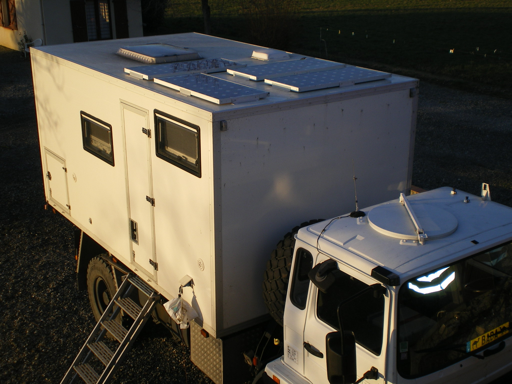 Camping car 4x4 poids lourd renault M210 