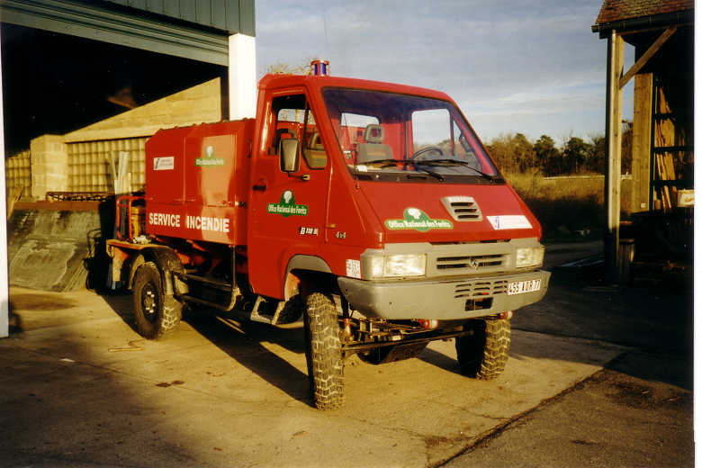 Renault_B90_-_4x4_-Ponticelli_05.png