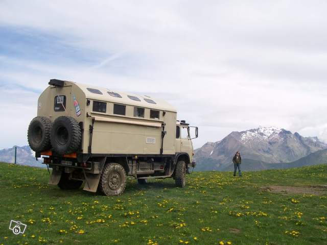 9896298275.jpg