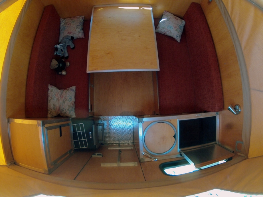 def-glob-cab2.jpg