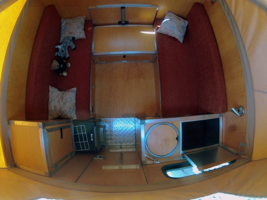 def-globe-cab1.jpg